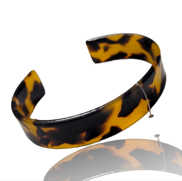 New Tortoiseshell Open Cuff Bracelet - Picture 4 of 4